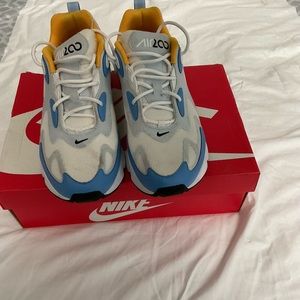 Nike Air Max 200
